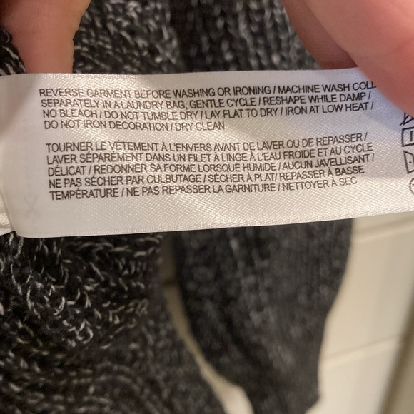 BNWT Roots Oversized Sweater - Picture 6 of 9